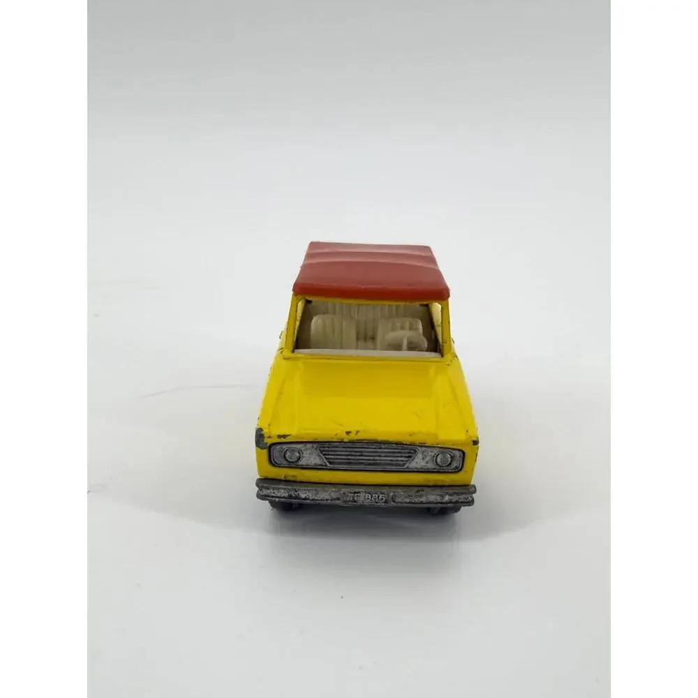 1969 Lesney Matchbox No.18 Yellow Field Car Made In England Superfast